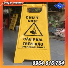 Biển cảnh báo chú ý cẩu phía trên đầu